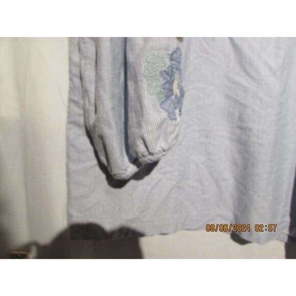 J.JILL BLOUSE TOP COTTON EMBROIDED FLOWERS SIZE M BLUE PIN STRIPS LONG SLEEVES - Picture 8 of 9